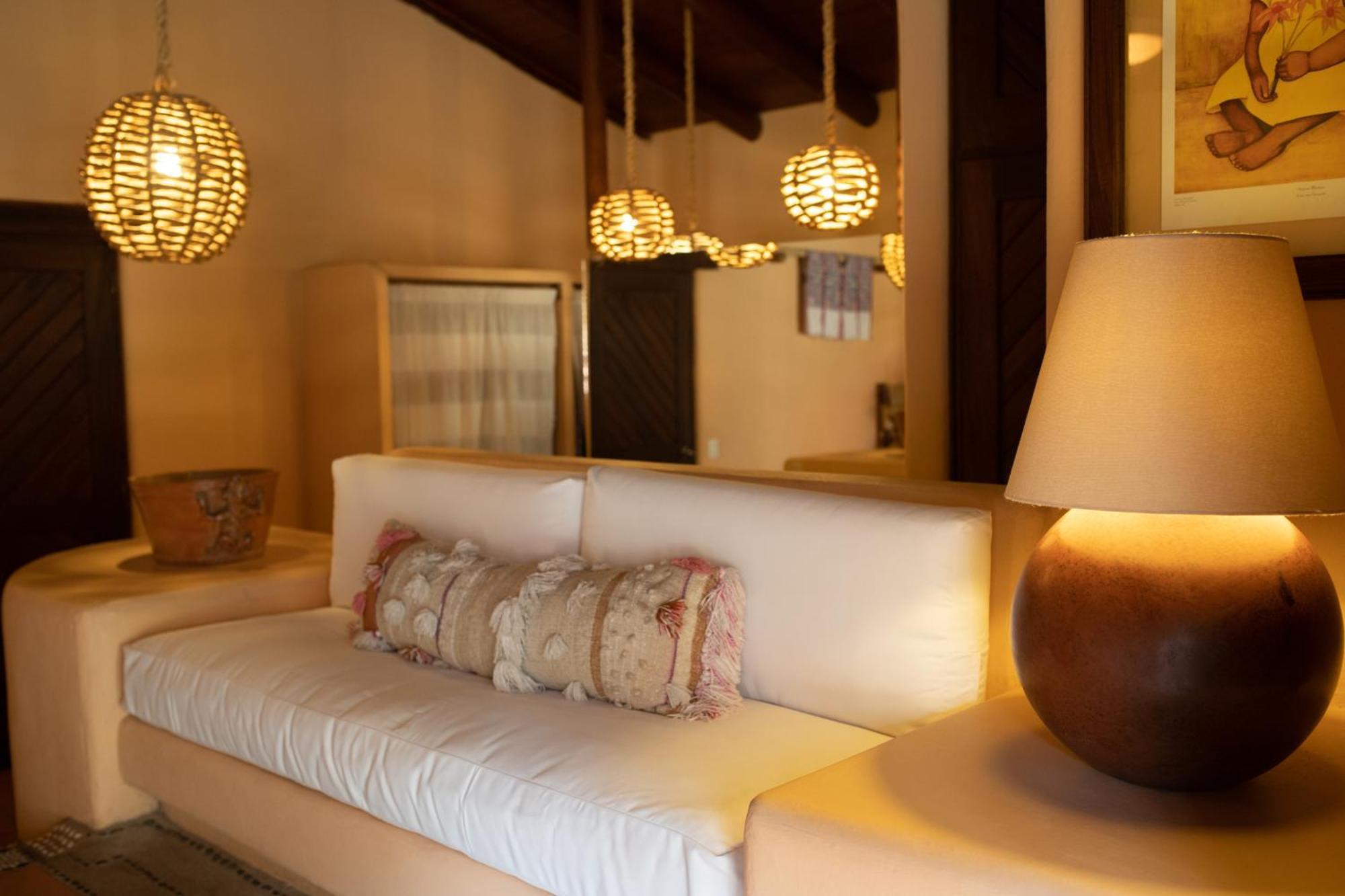 Puertas Paraiso Hotel Boutique ซีฮัวตาเนโค ภายนอก รูปภาพ