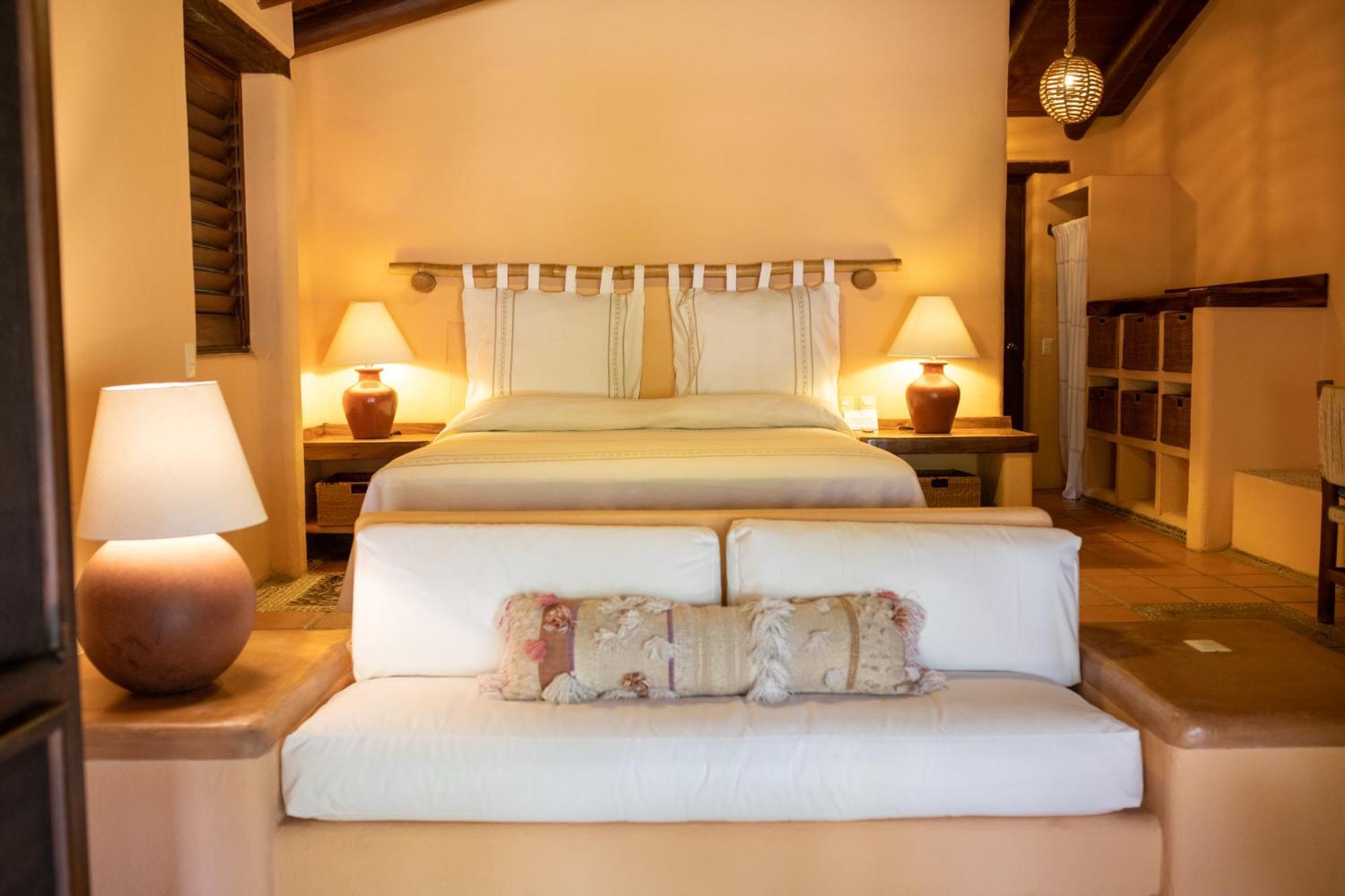 Puertas Paraiso Hotel Boutique ซีฮัวตาเนโค ภายนอก รูปภาพ