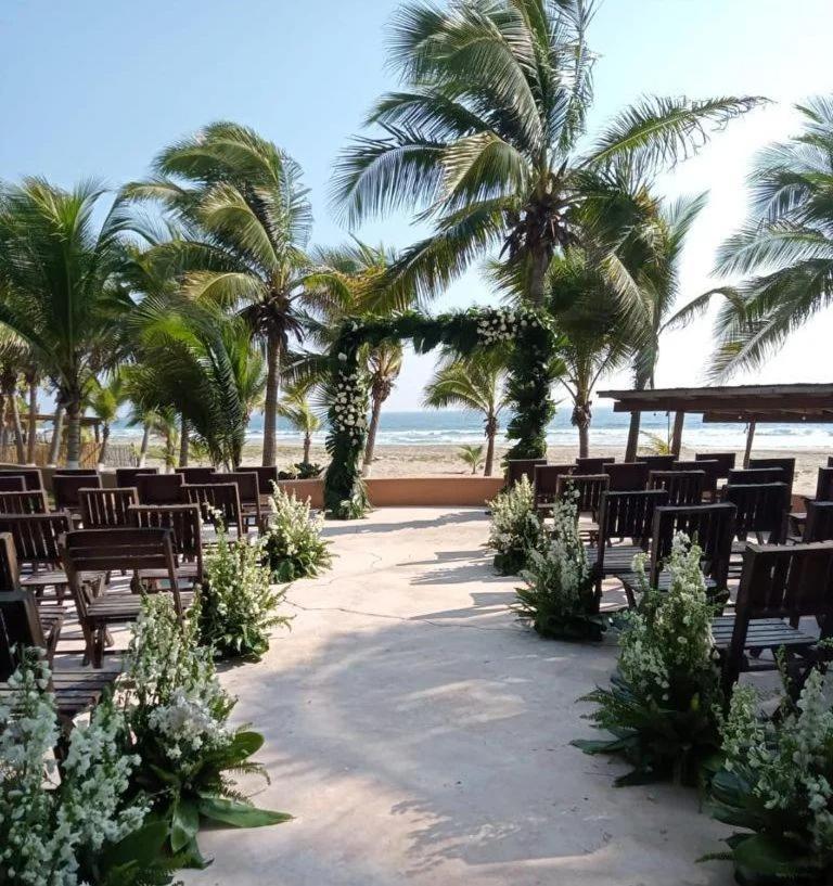 Puertas Paraiso Hotel Boutique ซีฮัวตาเนโค ภายนอก รูปภาพ