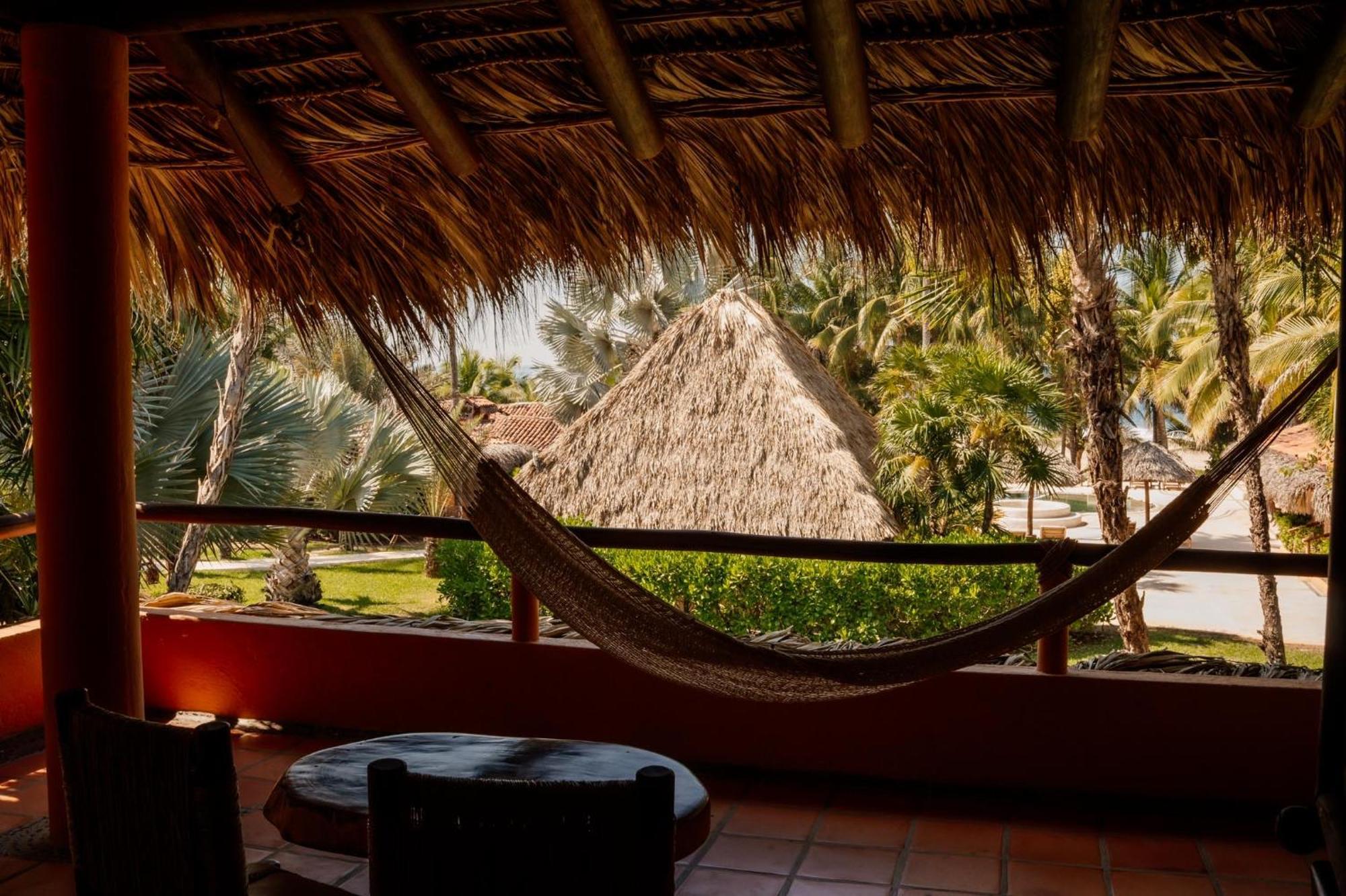 Puertas Paraiso Hotel Boutique ซีฮัวตาเนโค ภายนอก รูปภาพ
