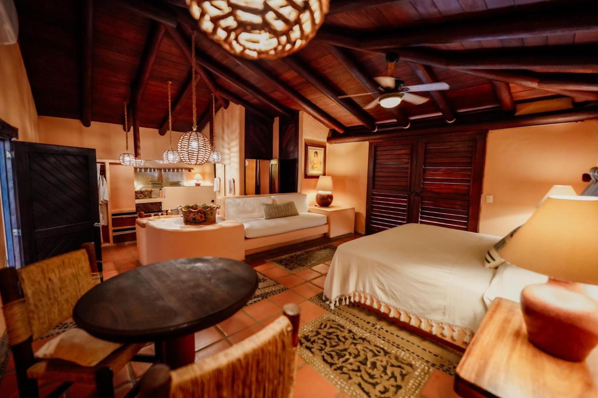 Puertas Paraiso Hotel Boutique ซีฮัวตาเนโค ภายนอก รูปภาพ