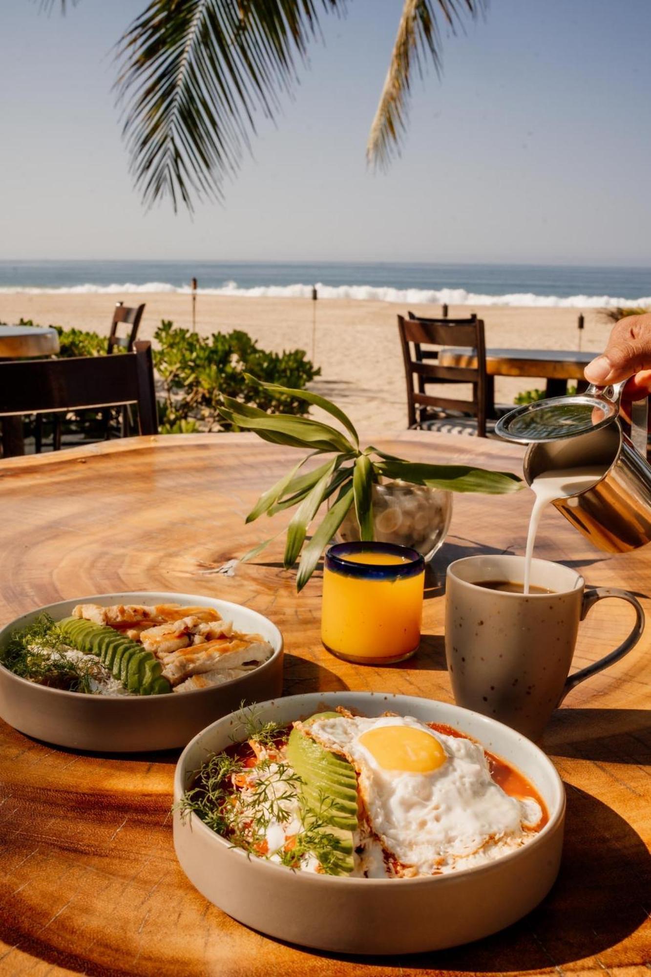 Puertas Paraiso Hotel Boutique ซีฮัวตาเนโค ภายนอก รูปภาพ