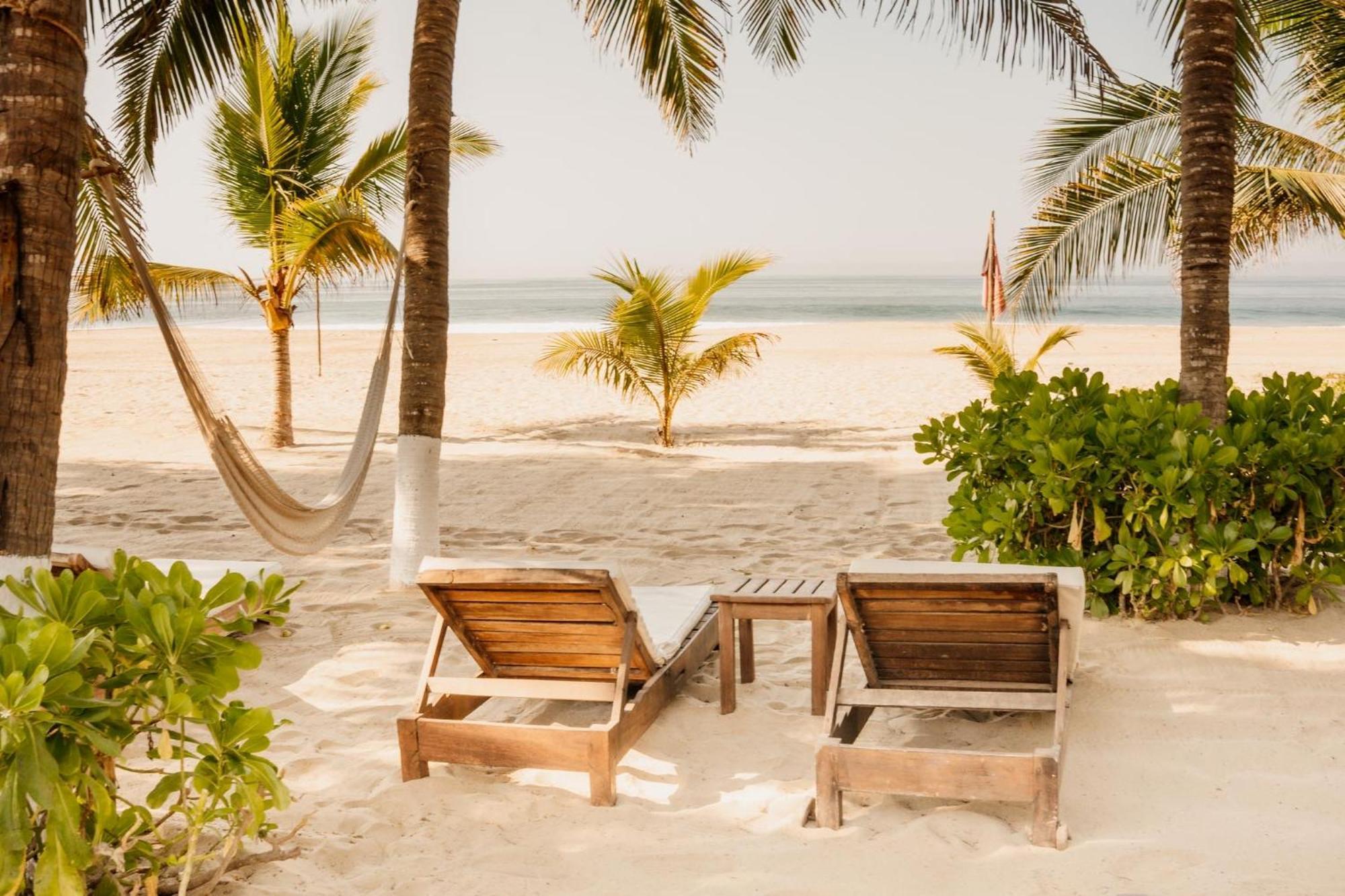 Puertas Paraiso Hotel Boutique ซีฮัวตาเนโค ภายนอก รูปภาพ